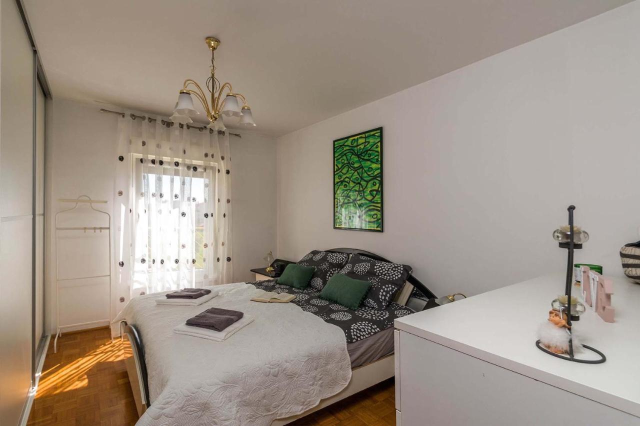 Apartment Many พูลา ภายนอก รูปภาพ