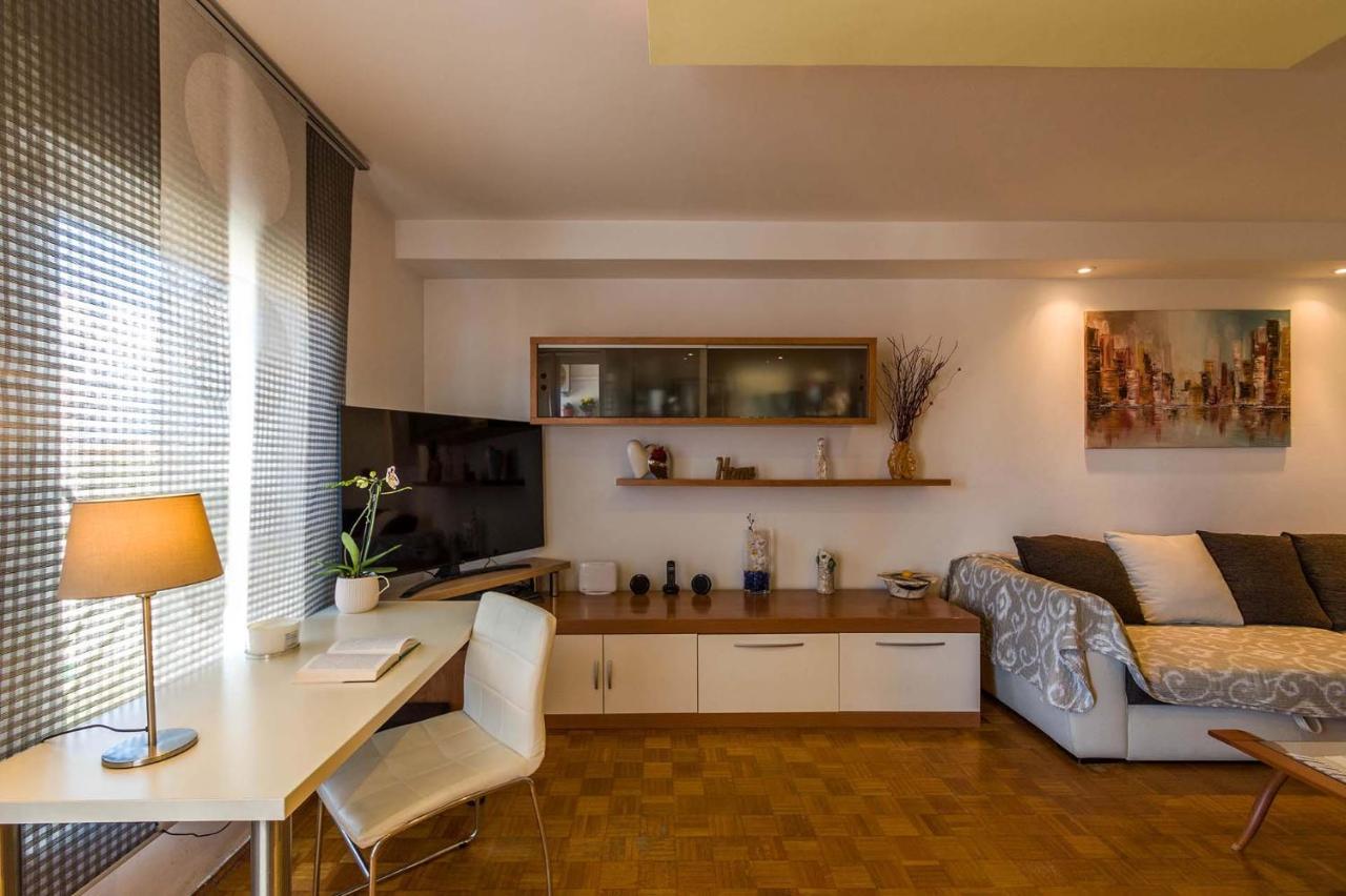 Apartment Many พูลา ภายนอก รูปภาพ