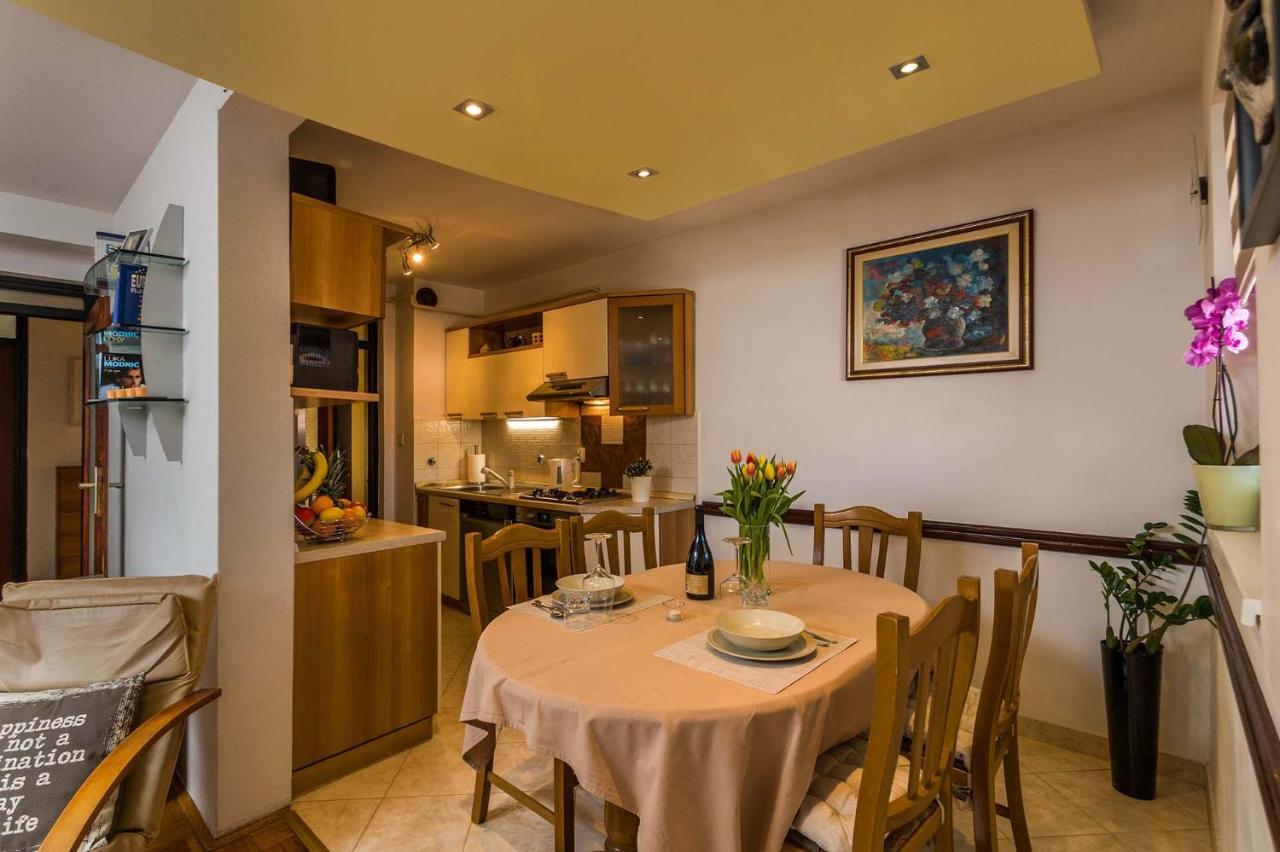 Apartment Many พูลา ภายนอก รูปภาพ