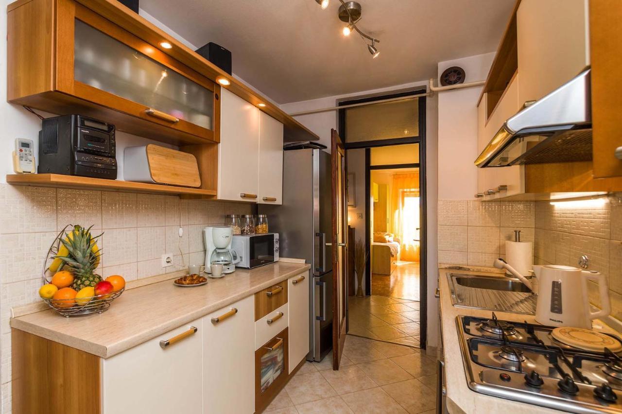 Apartment Many พูลา ภายนอก รูปภาพ